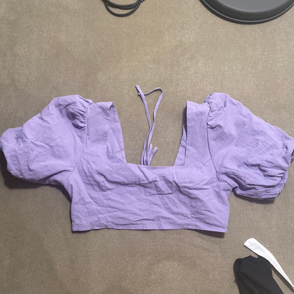 Linen crop top in lilac, brand new with tag